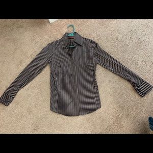 Woman’s long sleeve button up shirt